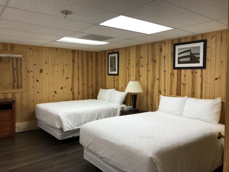 Inn at Gull Lake - 8 Person Room - 3